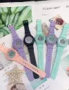 This is a niche electronic watch for junior and senior high school students, featuring a luminous, waterproof, sporty Korean version with a disc and an ins school style Item Picture